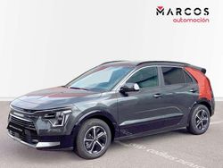 Gris Nuevo 2024 Kia Niro SUV | 27.500 €