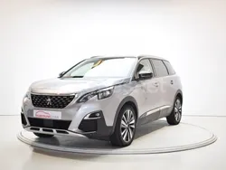 Gris / plata Usado 2020 Peugeot 5008 Allure Monovolumen | 26.900 € (Caro)