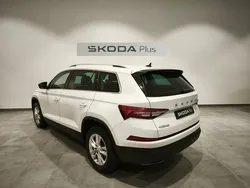 Blanco Usado 2023 Skoda Kodiaq Ambition SUV | 30.900 € (Precio justo)