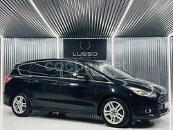 Negro Usado 2015 Ford S-MAX Titanium Monovolumen | 14.950 € (Un poco caro)