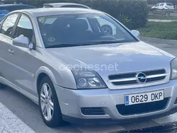 Gris / plata Usado 2006 Opel Vectra GTS Berlina | 3000 €