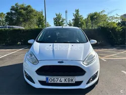 Blanco Usado 2017 Ford Fiesta Trend Utilitario | 5500 €