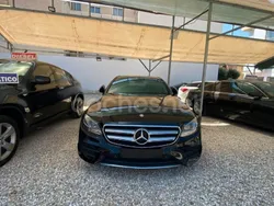 Negro Usado 2018 Mercedes E220 Berlina | 28.000 € (Precio justo)