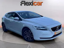 Blanco Usado 2018 Volvo V40 Familiar | 14.990 € (Un poco caro)