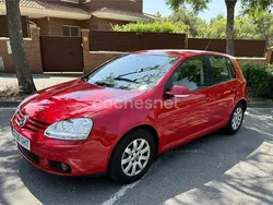 Rojo Usado 2008 VW Golf VI Highline Berlina | 9900 € (Un poco caro)