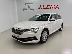 Blanco Usado 2021 Skoda Superb Ambition Familiar | 16.900 € (Precio justo)