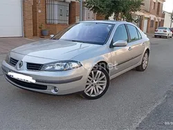 Gris / plata Usado 2008 Renault Laguna III Privilege Berlina | 4300 € (Precio justo)