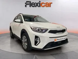 Blanco Usado 2024 Kia Stonic SUV | 18.990 € (Buen precio)