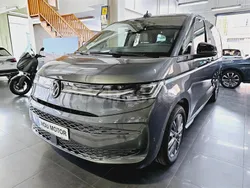 Gris Usado 2024 VW Multivan Style Van | 70.400 €