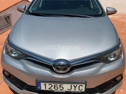 Gris / plata Usado 2017 Toyota Auris Active Berlina | 11.000 € (Un poco caro)
