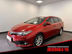 Rojo Usado 2015 Toyota Auris Active Familiar | 10.990 € (Un poco caro)