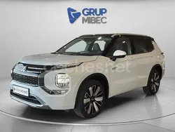Blanco Nuevo 2025 Mitsubishi Outlander P-HEV SUV | 55.000 €