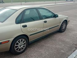 Verde Usado 2001 Volvo S40 Berlina | 1800 €