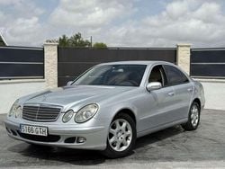 Gris / plata Usado 2006 Mercedes E280 Avantgarde Berlina | 4999 € (Precio justo)