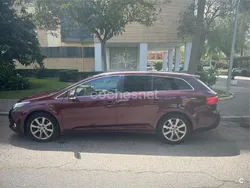 Granate Usado 2012 Toyota Avensis Advance Familiar | 9500 € (Precio justo)