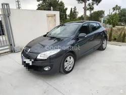 Gris / plata Usado 2013 Renault Mégane III Dynamique Berlina | 5000 € (Buen precio)