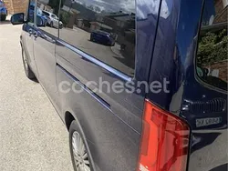 Azul Usado 2019 Mercedes V220 Exclusive Monovolumen | 44.900 € (Un poco caro)