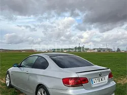 Gris / plata Usado 2008 BMW 320 Coupe | 5400 €