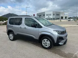 Gris Nuevo 2025 Peugeot Rifter Allure Monovolumen | 26.900 € (Un poco caro)