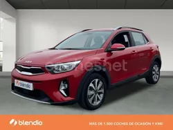 Rojo Usado 2024 Kia Stonic SUV | 21.890 €