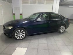 Azul Usado 2010 BMW 318 Familiar | 8300 € (Precio justo)