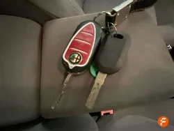 Rojo Usado 2015 Alfa Romeo Giulietta Distinctive Utilitario | 10.490 € (Precio justo)