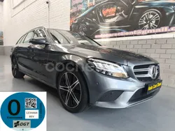 Gris / plata Usado 2019 Mercedes C300e Familiar | 27.300 € (Un poco caro)