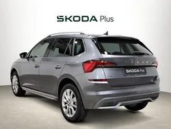 Gris Usado 2023 Skoda Kamiq Style SUV | 22.540 € (Un poco caro)