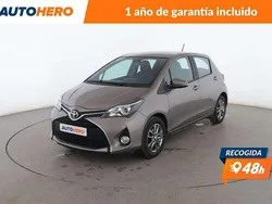Gris Usado 2015 Toyota Yaris Active Utilitario | 11.399 € (Precio justo)