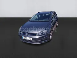 Gris / plata Usado 2020 VW Golf VIII Edition Familiar | 13.700 € (Buen precio)