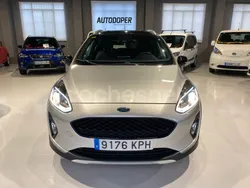 Gris / plata Usado 2018 Ford Fiesta Active Utilitario | 13.900 € (Caro)