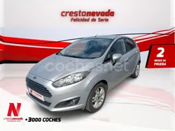 Gris / plata Usado 2015 Ford Fiesta Trend Utilitario | 7990 € (Precio justo)