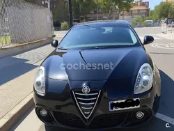 Negro Usado 2015 Alfa Romeo Giulietta Distinctive Utilitario | 8990 € (Super precio)
