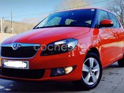 Rojo Usado 2014 Skoda Fabia Utilitario | 7500 € (Buen precio)