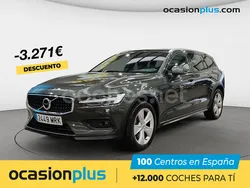 Gris Usado 2021 Volvo V60 CC Pro Familiar | 35.990 € (Precio justo)