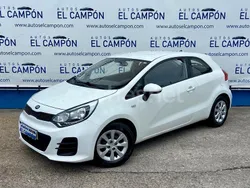 Blanco Usado 2015 Kia Rio Berlina | 7900 € (Precio justo)