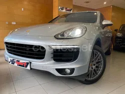 Gris metalizado Usado 2016 Porsche Cayenne SUV | 35.900 € (Precio justo)