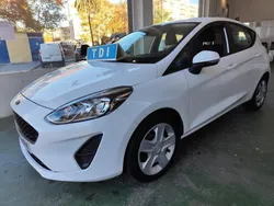 Blanco Usado 2018 Ford Fiesta Active Utilitario | 8500 € (Buen precio)
