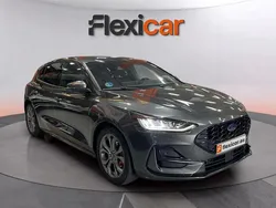 Gris Usado 2023 Ford Focus ST-Line Berlina | 18.590 € (Buen precio)