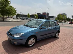 Azul Usado 2005 Ford Focus Trend Berlina | 1900 € (Super precio)
