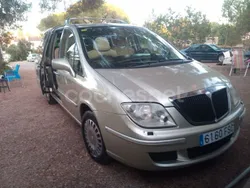 Beige Usado 2007 Lancia Phedra Monovolumen | 5200 €