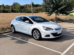 Blanco Usado 2013 Opel Astra GTC Sportive Berlina | 7500 € (Un poco caro)
