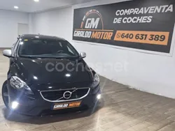 Negro Usado 2017 Volvo V40 R-Design Momentum Familiar | 14.990 € (Precio justo)