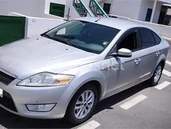Gris / plata Usado 2010 Ford Mondeo Trend Berlina | 6500 €