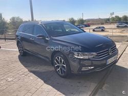 Gris / plata Usado 2023 VW Passat Executive Familiar | 28.500 € (Super precio)
