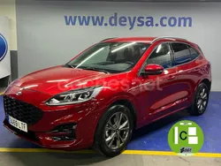 Rojo Usado 2021 Ford Kuga ST-Line SUV | 22.990 € (Precio justo)