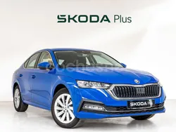 Azul Nuevo 2024 Skoda Octavia Selection Berlina | 22.900 € (Super precio)