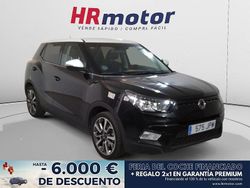 Negro Usado 2016 Ssangyong (KGM) Tivoli SUV | 10.890 € (Precio justo)