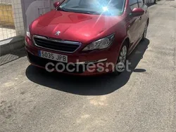Granate Usado 2016 Peugeot 308 Access Berlina | 6150 € (Buen precio)