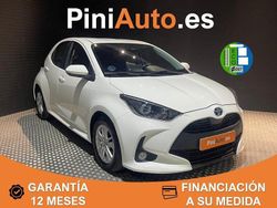 Blanco Usado 2022 Toyota Yaris Hybrid Business Edition Berlina | 16.290 € (Buen precio)